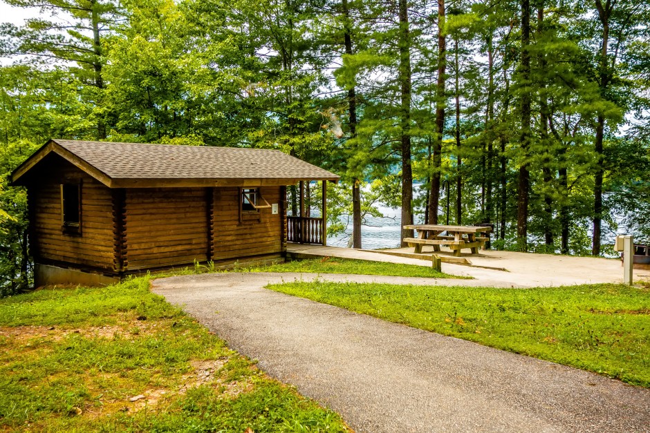 cabin camping in Illinois